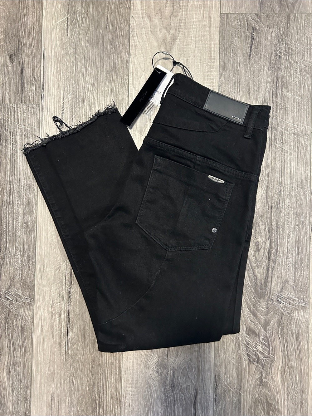 Kollar Men's Black 701 Clark’s (cropped) Denim Jeans